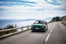 -mini-john-cooper-works-convertible-04-2025-2250px.webp