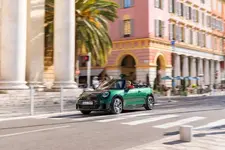 -mini-john-cooper-works-convertible-04-2025-2249px.webp