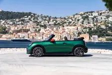 -mini-john-cooper-works-convertible-04-2025-2250px.webp