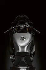 P90599020-bmw-motorrad-concept-rr-999px.webp