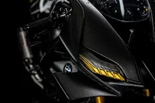 P90599085-bmw-motorrad-concept-rr-2250px.webp