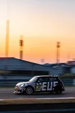 eus-at-the-24-hour-race-on-the-nuerburgring-1000px.webp