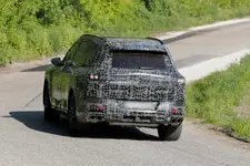 2028-bmw-x7-spied-flaunting-quad-tailpipes-could-it-be-packing-v8-muscle_14.webp