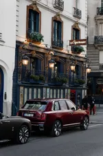 rolls-royce-captivates-at-paris-fashion-week-998px.webp