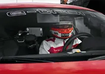 R8e120010_large.webp