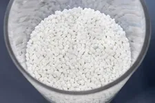 P90612651-100-granulates-from-pet-bottles-2250px.webp