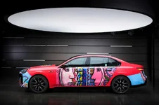 -bmw-i7-by-lee-kun-yong-courtesy-of-bmw-kor-2249px.webp