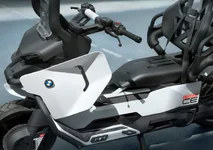 presents-the-bmw-motorrad-vision-ce-09-2025-2121px.webp