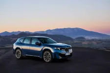 P90615641-the-new-bmw-ix3-50-xdrive-09-2025-2250px.webp