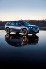 P90615637-the-new-bmw-ix3-50-xdrive-09-2025-1000px.webp