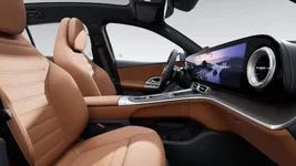 mercedes-glc-eq-sportsitz-beech-brown.webp