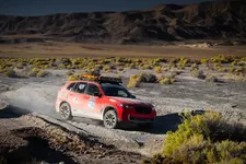 23008-the-bmw-x5-conquers-the-rebelle-rally-2250px.webp