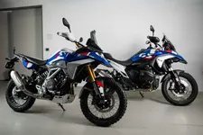 w-f-450-gs-and-r-1300-gs-next-to-each-other-2249px.webp