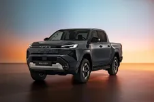 2025toyotahiluxbevhero1.webp