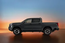 2025toyotahiluxbevhero7.webp