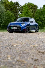 -the-mini-john-cooper-works-electric-01-2026-999px.webp