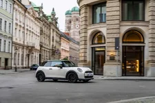 77-mini-cooper-s-paul-smith-edition-01-2026-2250px.webp