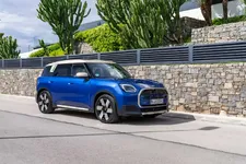 P90552003-mini-countryman-e-06-2024-2250px.webp