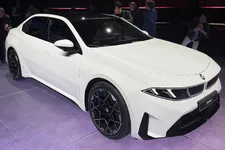 2026-BMW-i3-NA0-Weiss-Live-M-Sport-01.webp
