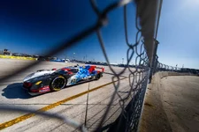 hampionship-twelve-hours-of-sebring-25-bmw--2250px.webp