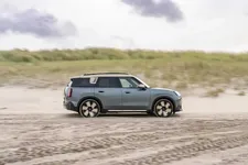 P90528215-mini-countryman-se-all4-10-2023-2250px.webp