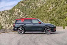 i-john-cooper-works-countryman-all4-11-2023-2250px.webp