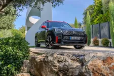 i-john-cooper-works-countryman-all4-11-2023-2250px.webp