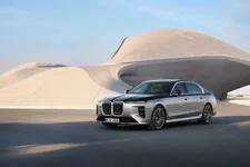 P90636064-bmw-740-xdrive-04-2026-2250px.webp