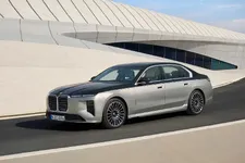 P90636071-bmw-740-xdrive-04-2026-2250px.webp