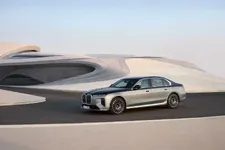 P90636083-bmw-740-xdrive-04-2026-2249px.webp