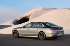 P90636111-bmw-740-xdrive-04-2026-2249px.webp