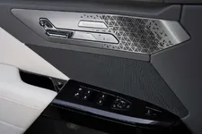 P90636124-bmw-740-xdrive-04-2026-2249px.webp