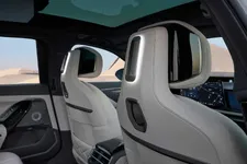 P90636130-bmw-740-xdrive-04-2026-2249px.webp