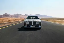 P90636136-bmw-i7-60-xdrive-04-2026-2250px.webp