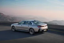 P90636155-bmw-i7-60-xdrive-04-2026-2250px.webp