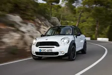 P90055076-mini-countryman-02-2010-2250px.webp