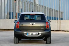 P90055069-mini-countryman-02-2010-2250px.webp