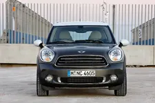 P90055068-mini-countryman-02-2010-2250px.webp