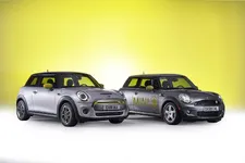 the-new-mini-cooper-se-and-the-mini-e-07-19-2248px.webp