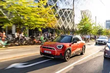 P90577174-mini-aceman-se-11-2024-2250px.webp