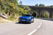 P90550296-mini-cooper-se-05-2024-2250px.webp