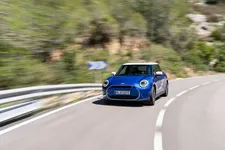 P90550287-mini-cooper-se-05-2024-2250px.webp