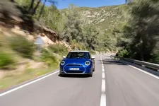 P90550284-mini-cooper-se-05-2024-2250px.webp