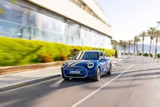 P90550276-mini-cooper-se-05-2024-2250px.webp