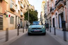 P90588656-mini-cooper-convertible-s-04-2025-2250px.webp