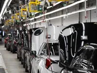 on-under-bmw-group-assembly-production-2026-1999px.webp