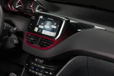 17peugeot208gti2013.webp