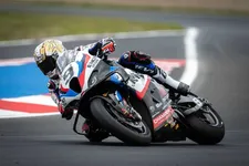 ip-rokit-bmw-motorrad-worldsbk-team-bmw-m-1-2250px.webp