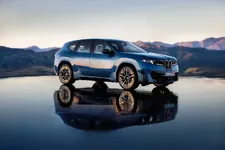 The new BMW iX3 50 xDrive (09/2025).