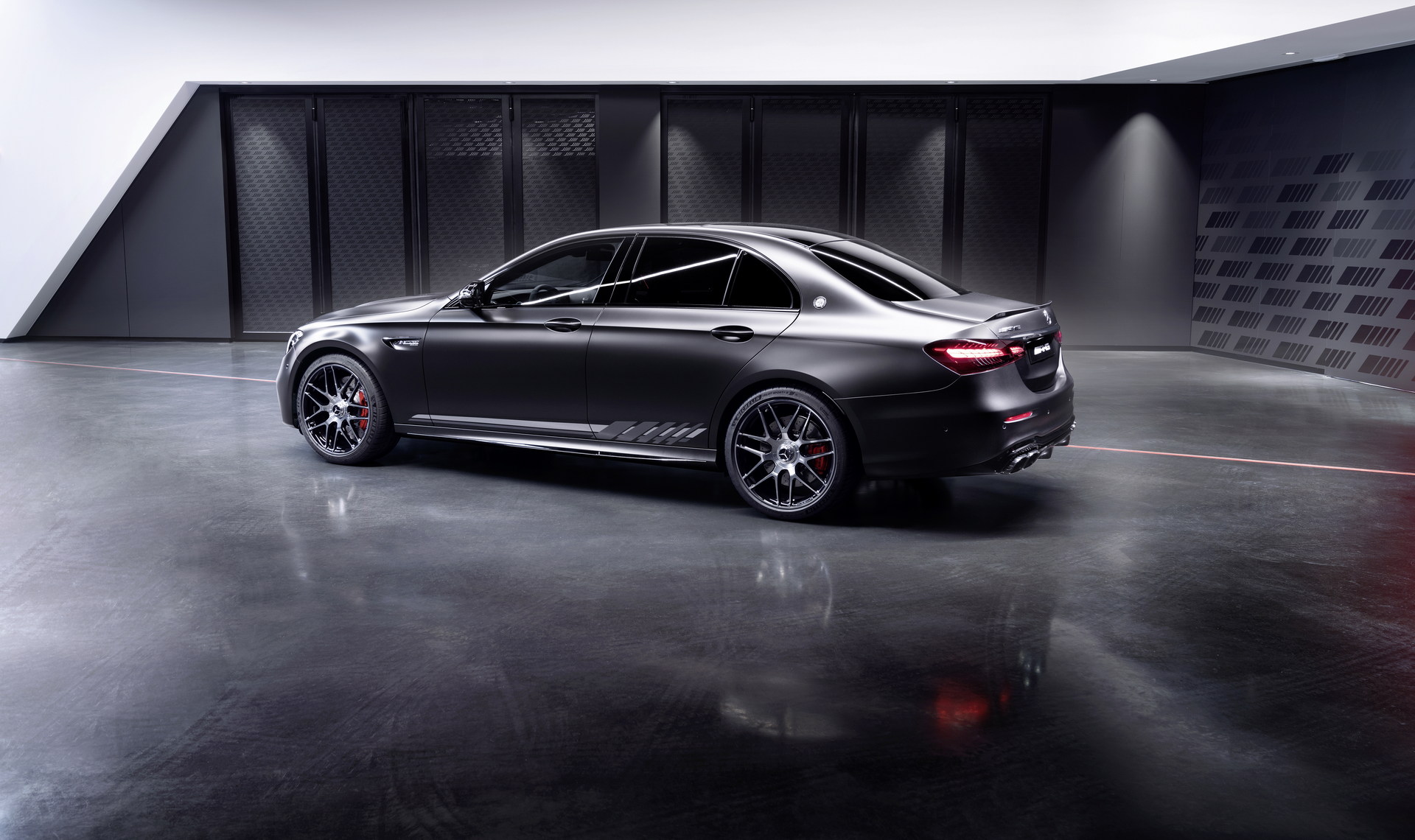 Mercedes-AMG-E-63-S-4MATIC-Final-Edition-4.jpg